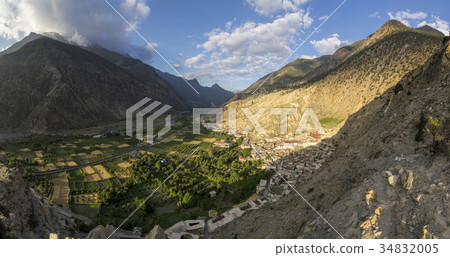 Marpha village and apple gardens in Mustang 34832005