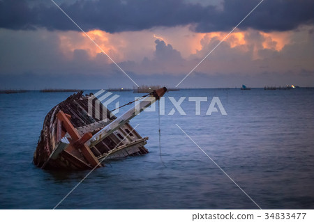 seascape in the evening 34833477