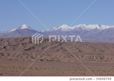 Scenic view of the Andes in winter from the wilderness of the Atacama Plateau, northern Chile, South America 34849749