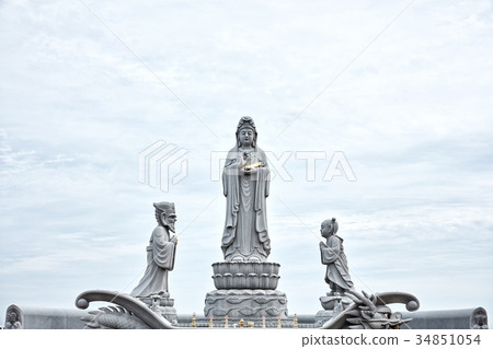 Wisdom Kannsum Bodhisattva, Hohyulam, Yangyang-gun, Gangwon-do Wisdom Kannsum Bodhisattva, Hohyulam, Yangyang-gun, Gangwon-do 34851054