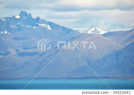Calafate, Argentino Lake and Andes Mountains 34852841