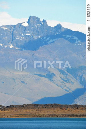 Calafate, Argentino Lake and Andes Mountains 34852859