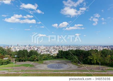 從旭山記憶公園看札幌市區 34855036