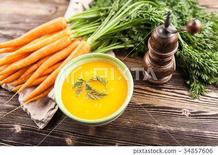Carrot cream soup 34857606