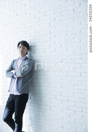 男性在他30歲 男性在他30歲 34858104