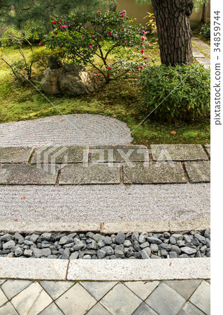 Myoshinji Daishin-in Temple，Shizukuishi Garden的干燥山水和秋天的風景 34859744