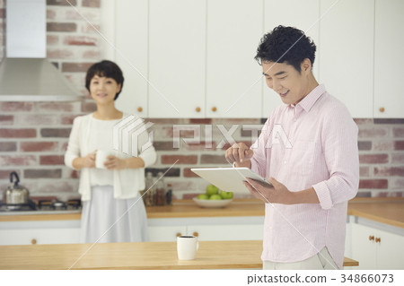 Husband, wife, couple, middle-aged couple Husband, wife, couple, middle-aged couple 34866073