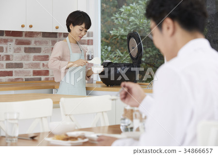 丈夫，妻子，夫婦，中年夫婦 34866657