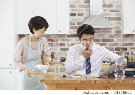 Husband, wife, couple, middle-aged couple Husband, wife, couple, middle-aged couple 34866693
