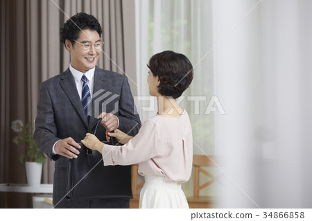 丈夫，妻子，夫婦，中年夫婦 34866858