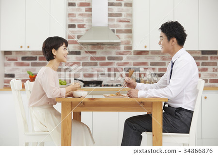 丈夫，妻子，夫婦，中年夫婦 34866876