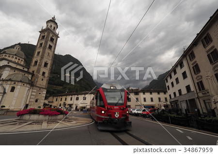 Church of Our Lady of Tirano / Santuario Madonna di Tirano Church of Our Lady of Tirano / Santuario Madonna di Tirano 34867959