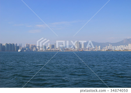 Victoria Harbour at hong kong 2017 34874050