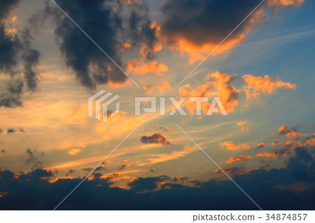 埼玉縣川口市的夕陽的天空（烏雲，烏雲） 34874857