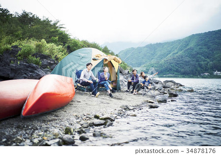 家庭享受露營 34878176