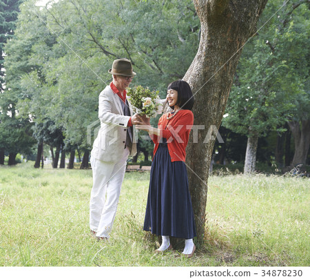 花束驚喜年長夫婦 花束驚喜年長夫婦 34878230