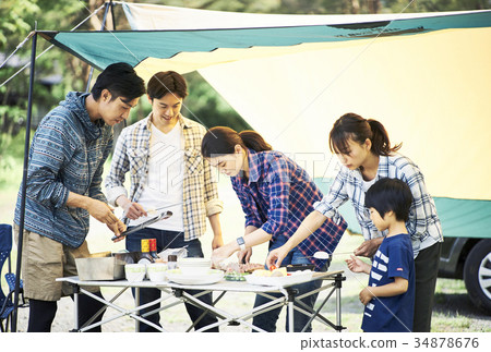 People who do barbecue 34878676