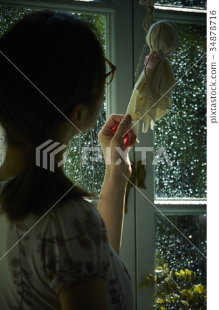 希望下雨的女人 34878716