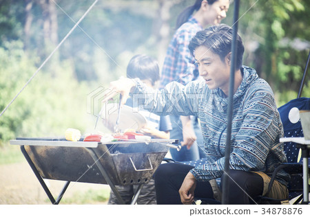 People who do barbecue 34878876