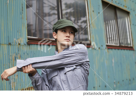 Female worker Female worker 34879213