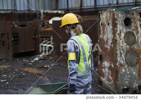 Female worker 34879458