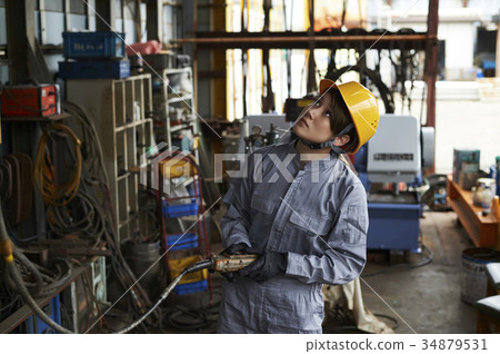 Female worker 34879531
