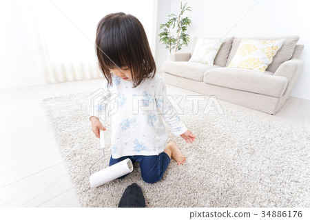 Child to clean Child to clean 34886176