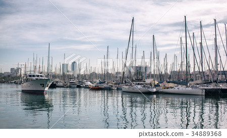 Yachts in the port of Barcelona 34889368