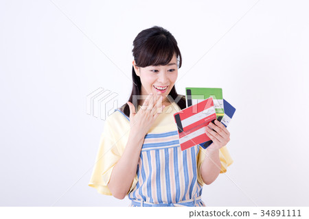Middle lady, housewife, bank passbook 34891111