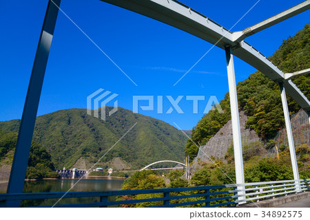 Yamanashi Prefecture, Shiokawa dam lakeside, Masutomi Ohashi and Shiroku Gorge Ohashi, autumn Yamanashi Prefecture, Shiokawa dam lakeside, Masutomi Ohashi and Shiroku Gorge Ohashi, autumn 34892575