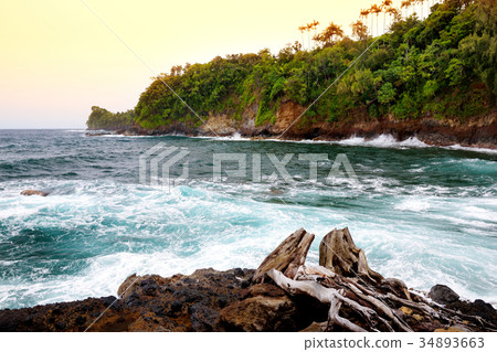 Beautiful sunset view of Onomea Bay on the Big Island of Hawaii 34893663