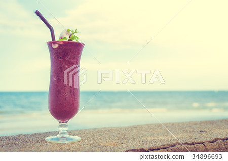 Blueberry smoothies Blueberry smoothies 34896693