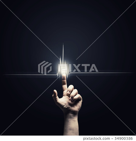 Heart beating 34900386