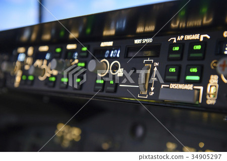 Aircraft autopilot vert speed controls panel dis 34905297