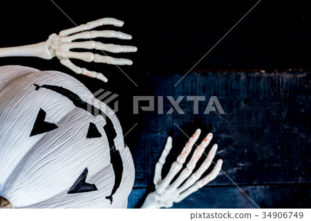 Halloween pumpkin, trick or treat in autumn season Halloween pumpkin, trick or treat in autumn season 34906749