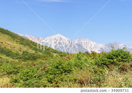 Hakuba mountain range seen from Happo-one Hakuba mountain range seen from Happo-one 34909731
