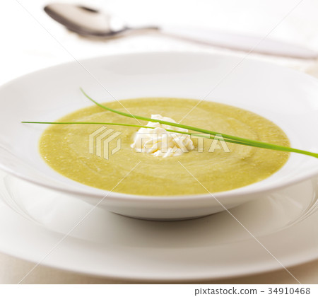 Pea soup 34910468