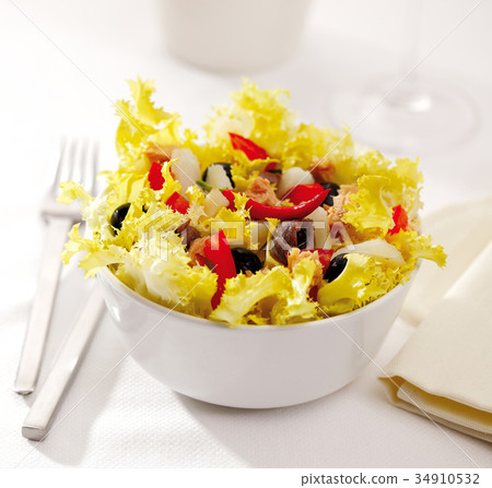 Mediterranean endive salad Mediterranean endive salad 34910532
