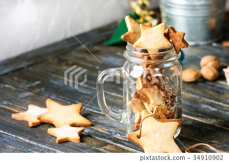 Christmas star shape sugar cookies 34910902