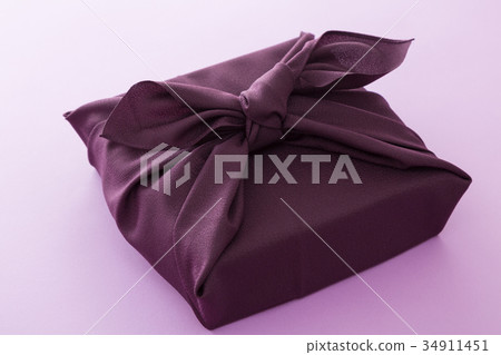 Gifts 34911451