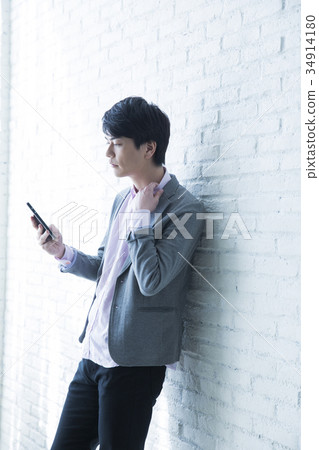男性在他30歲 男性在他30歲 34914180