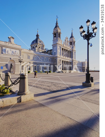 Almudena Cathedral in Madrid Almudena Cathedral in Madrid 34919138