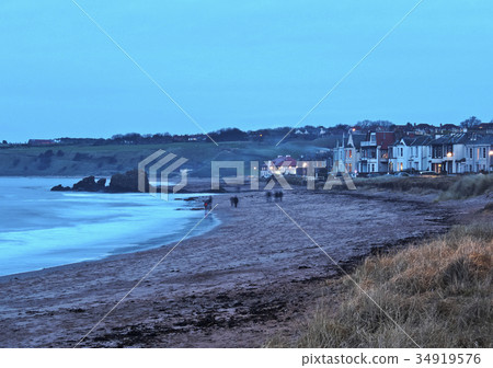 North Berwick 34919576