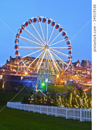 Christmas Market in Edinburgh 34919586