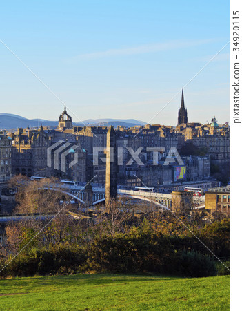 Edinburgh Skyline 34920115