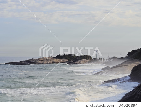 Pedra do Arpoador 34920894