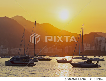 Botafogo Bay in Rio de Janeiro 34920962