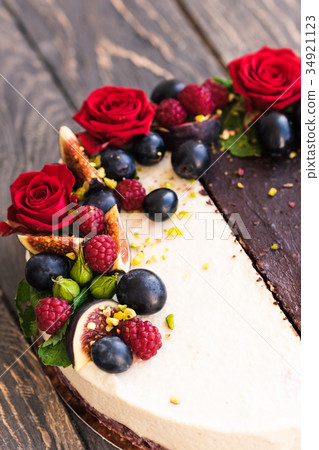 Chocolate and vanilla cakes halves in one 34921123
