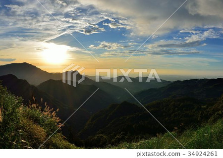 Sunset on the mountain - Hsinchu Wufeng Luoshan Forest Road 34924261