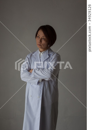 Falling doctor Female doctor 34929126
